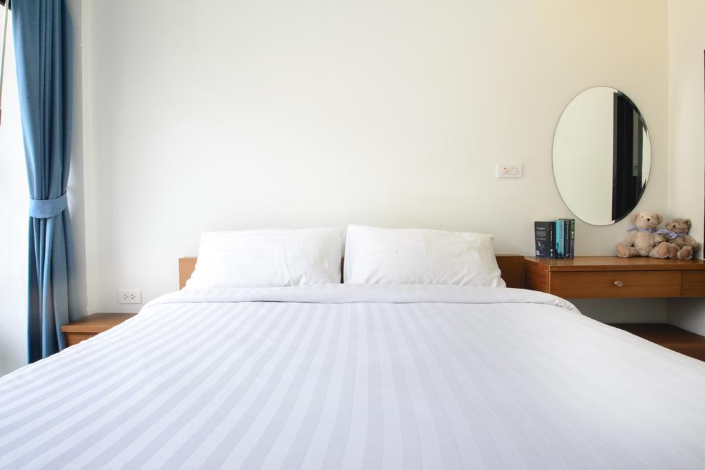 Ocean12 Chic Hotel Phuket Ngoại thất bức ảnh