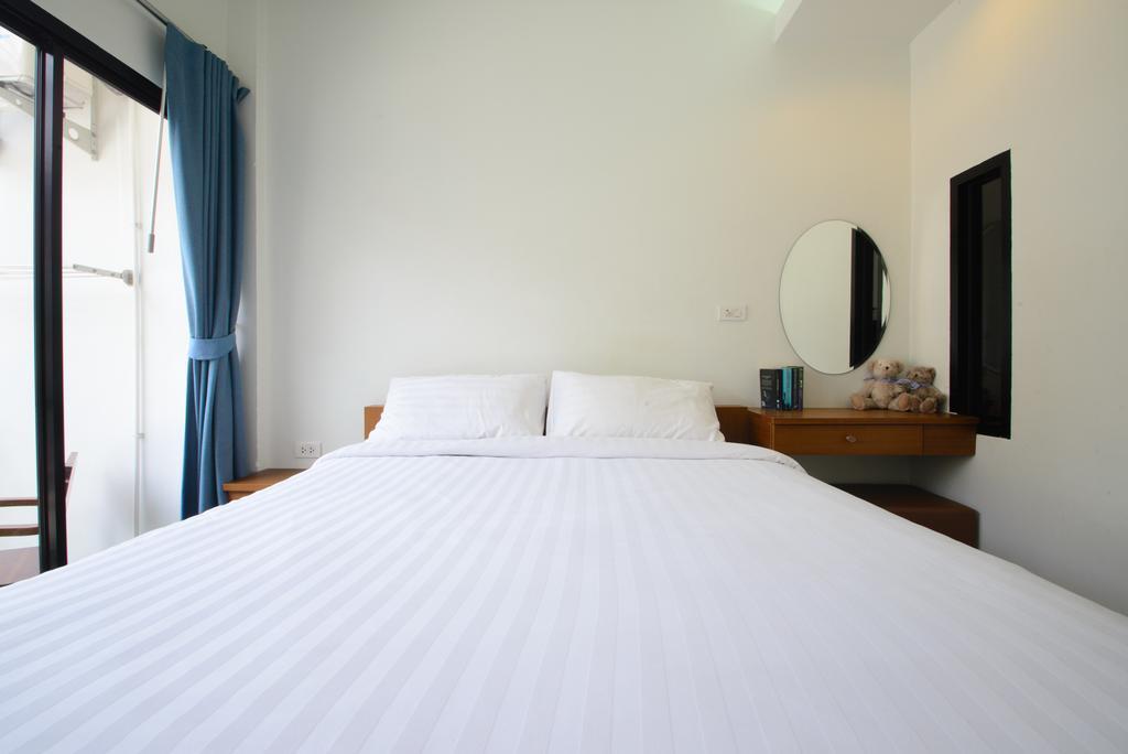 Ocean12 Chic Hotel Phuket Ngoại thất bức ảnh